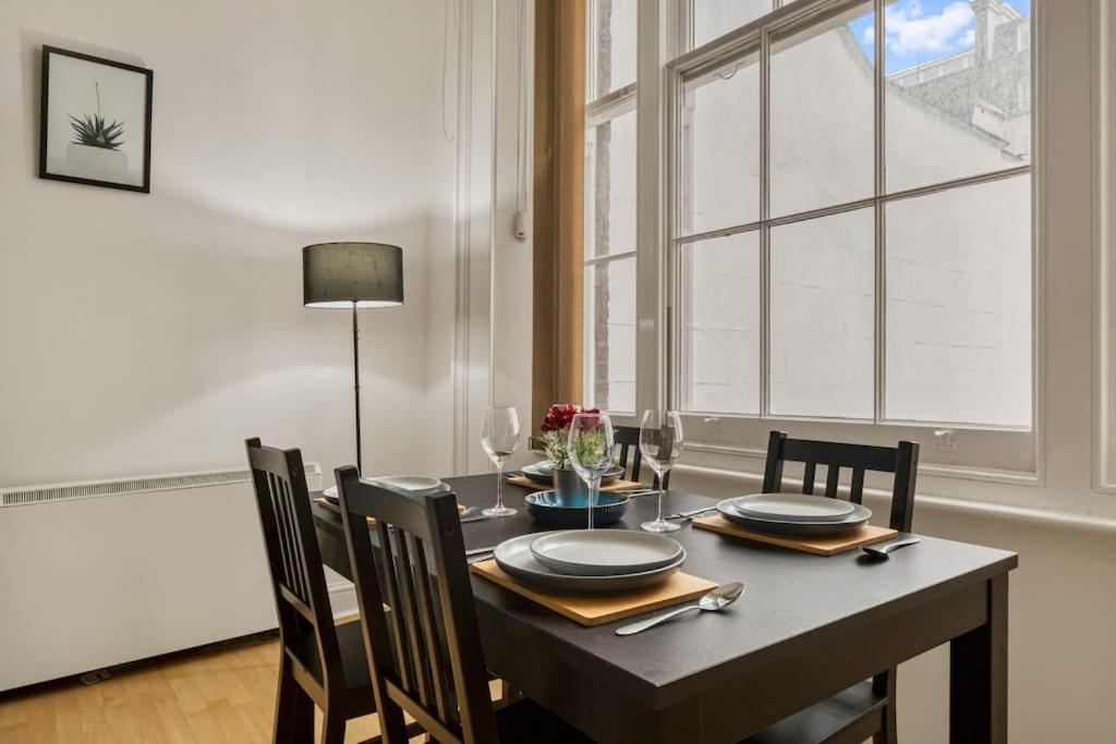 Cosy 2-Bedroom Flat Paddington Londra Dış mekan fotoğraf