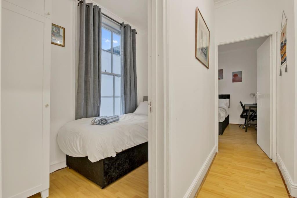 Cosy 2-Bedroom Flat Paddington Londra Dış mekan fotoğraf