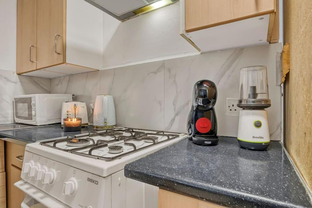 Cosy 2-Bedroom Flat Paddington Londra Dış mekan fotoğraf